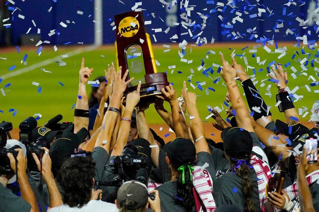 WCWS Oklahoma Texas Softball